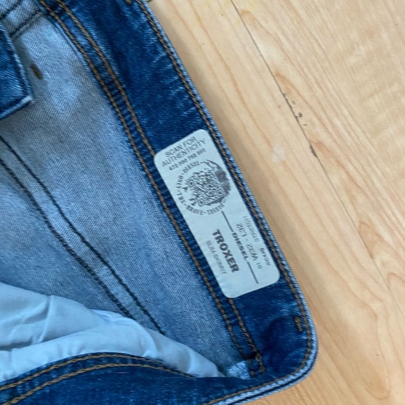 Diesel jeans - like new - Picture 2 of 3